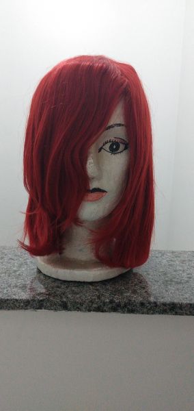 Peruca vermelha chanel